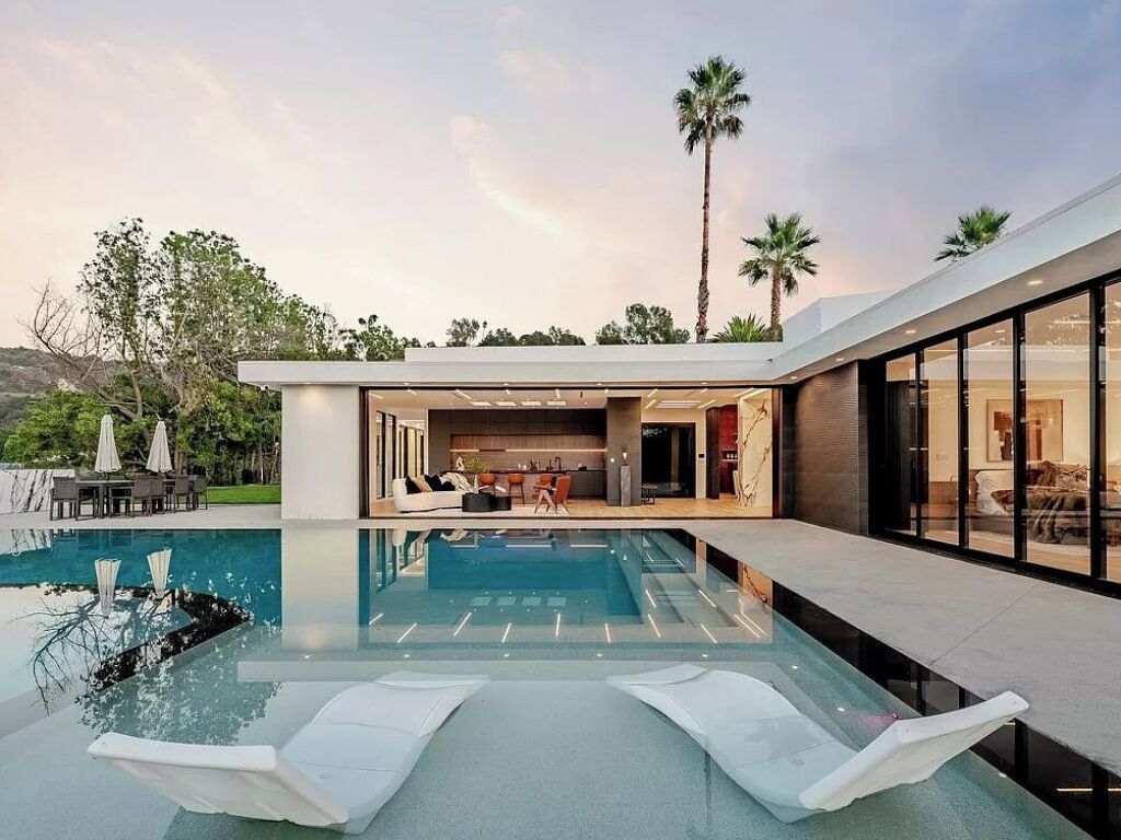 Monarch Modern - A Luxurious & Elegant Estate In The Heart Of Hollywood Hills