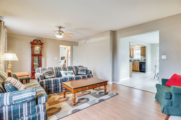 House (2 Bedrooms) | Interior