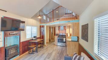House (1 Bedroom) | Interior