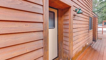 House (1 Bedroom) | Interior