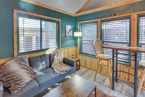 House (1 Bedroom) | Interior