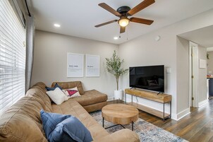 Apartment (2 Bedrooms) | Front of property