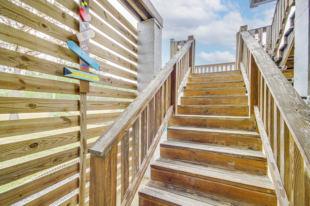 Waterfront Bay St Louis Home w/ Private Dock! - Hancock County, MS
