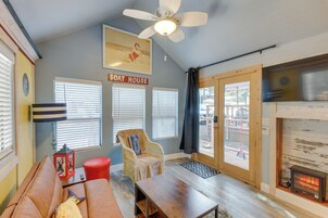 House (1 Bedroom) | Interior