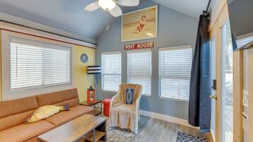 House (1 Bedroom) | Interior