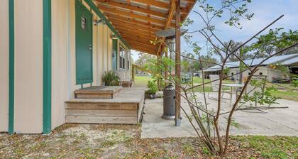 Morriston Getaway w/ Patio - Near Hits Farm!