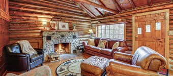 Michigan Log Cabin w/ Pere Marquette River Views