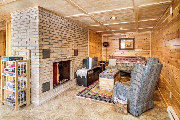 Bigfork Cabin On Long Lake By Trails & Restaurant! - Scenic State Park, Bigfork