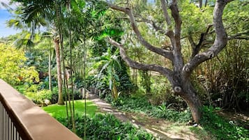 Condo, 1 Bedroom | Property grounds