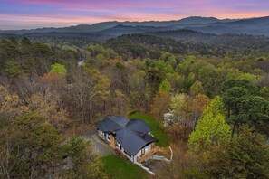 Cabin, 4 Bedrooms | Exterior