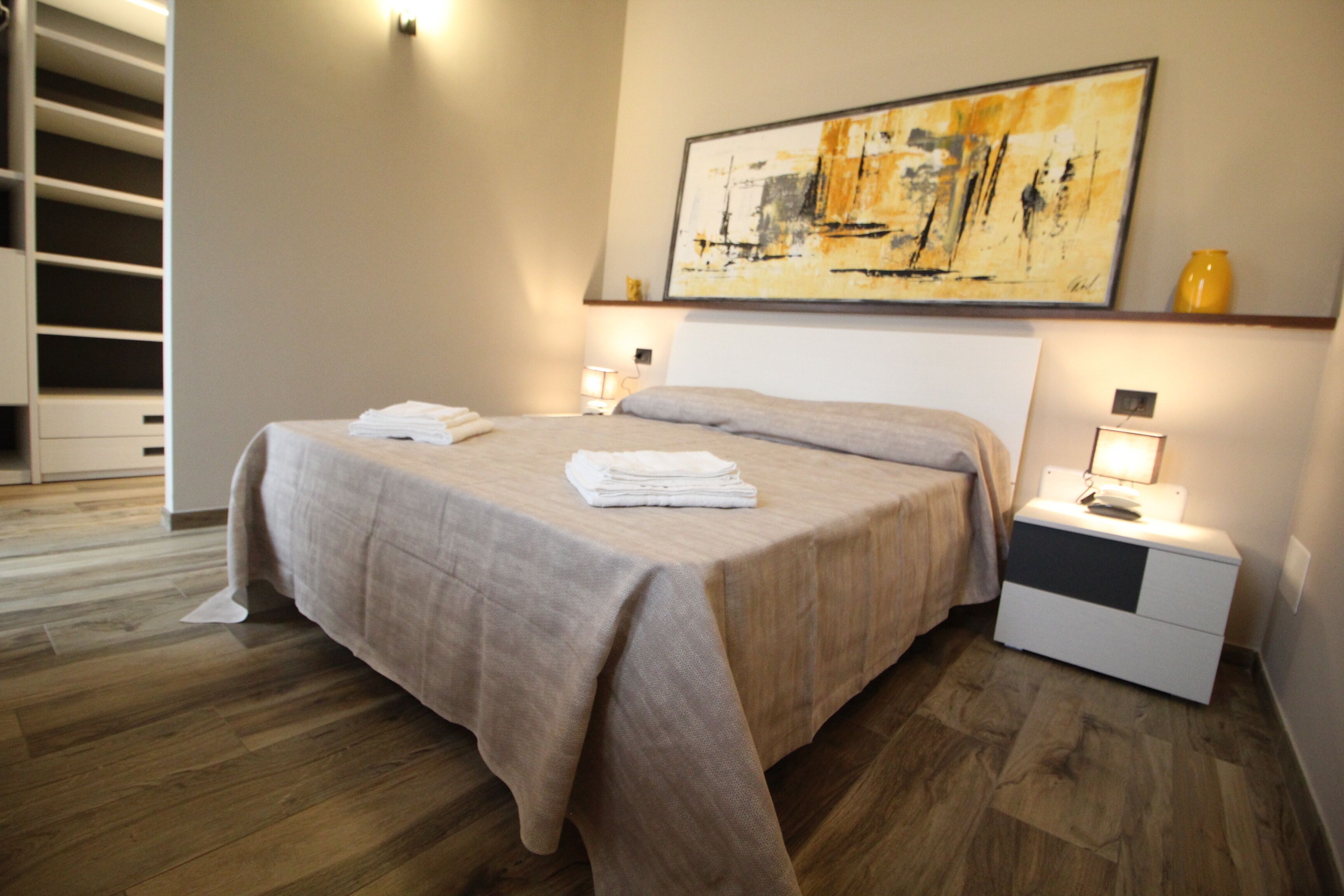 2 Schlafzimmer, Zimmersafe, Bügeleisen/Bügelbrett, kostenloses WLAN