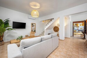 Smart TV - Villa in Symi with village view (Symi)