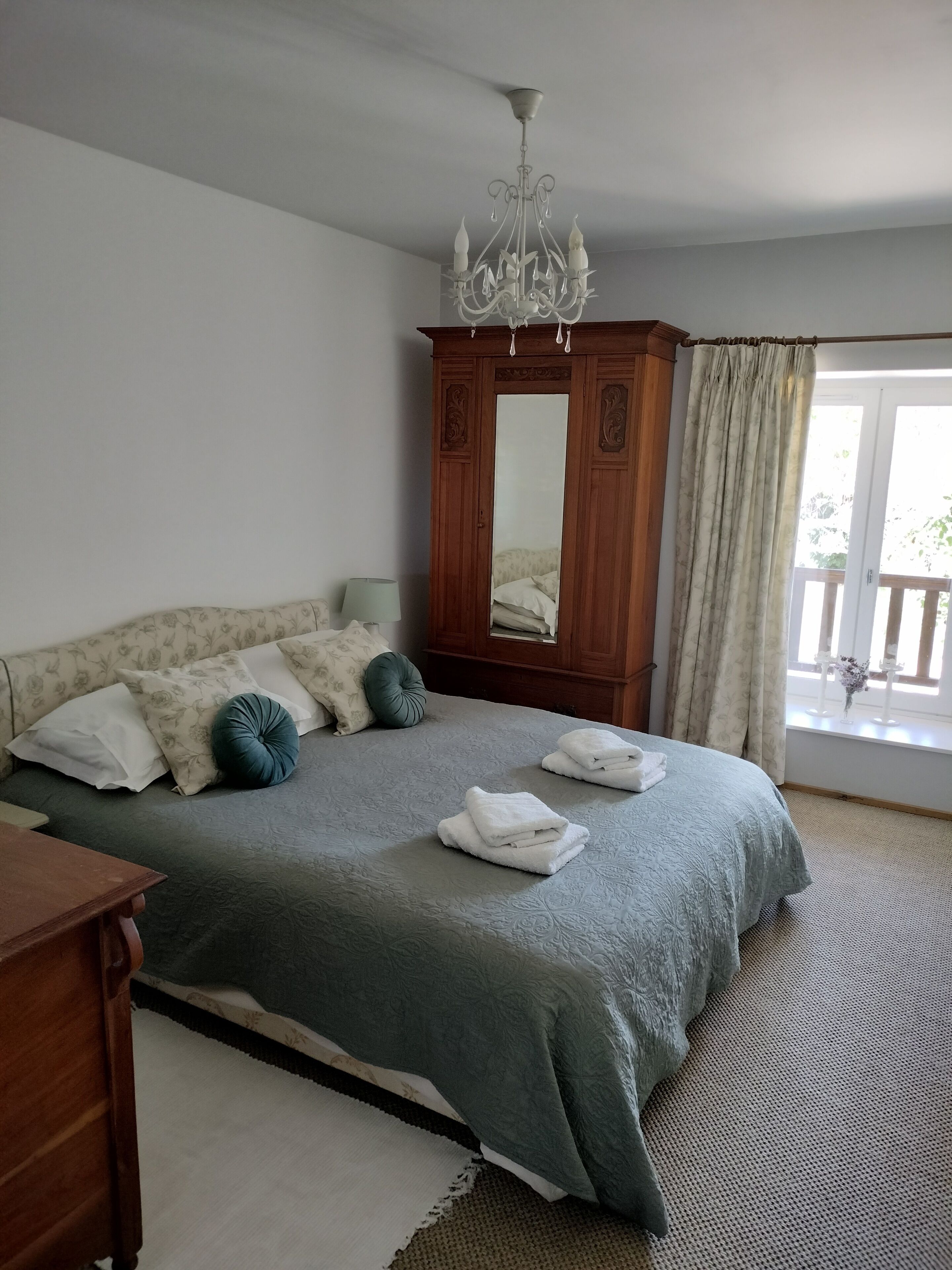 2 chambres, fer et planche à repasser, lit parapluie, Wi-Fi