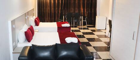 Chambre avec lits jumeaux | Commodité de la chambre