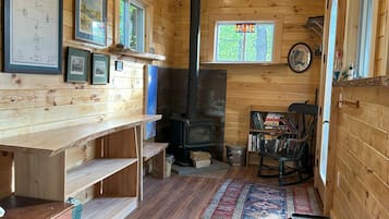 Cabin, 1 Bedroom | Free WiFi, bed sheets