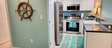 Micro-ondas, cafeteira/chaleira