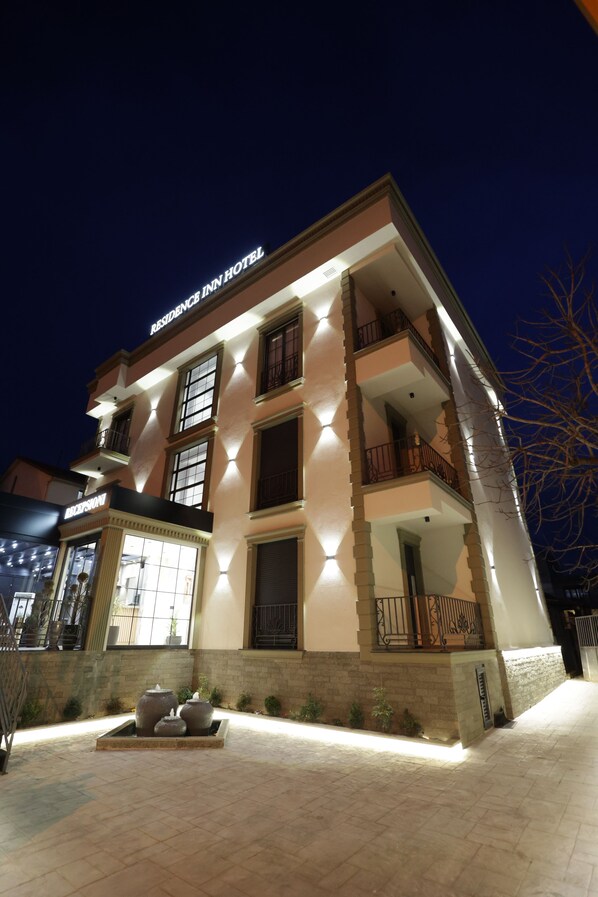 Front of property – evening/night - Residence Inn Hotel (Tirana)