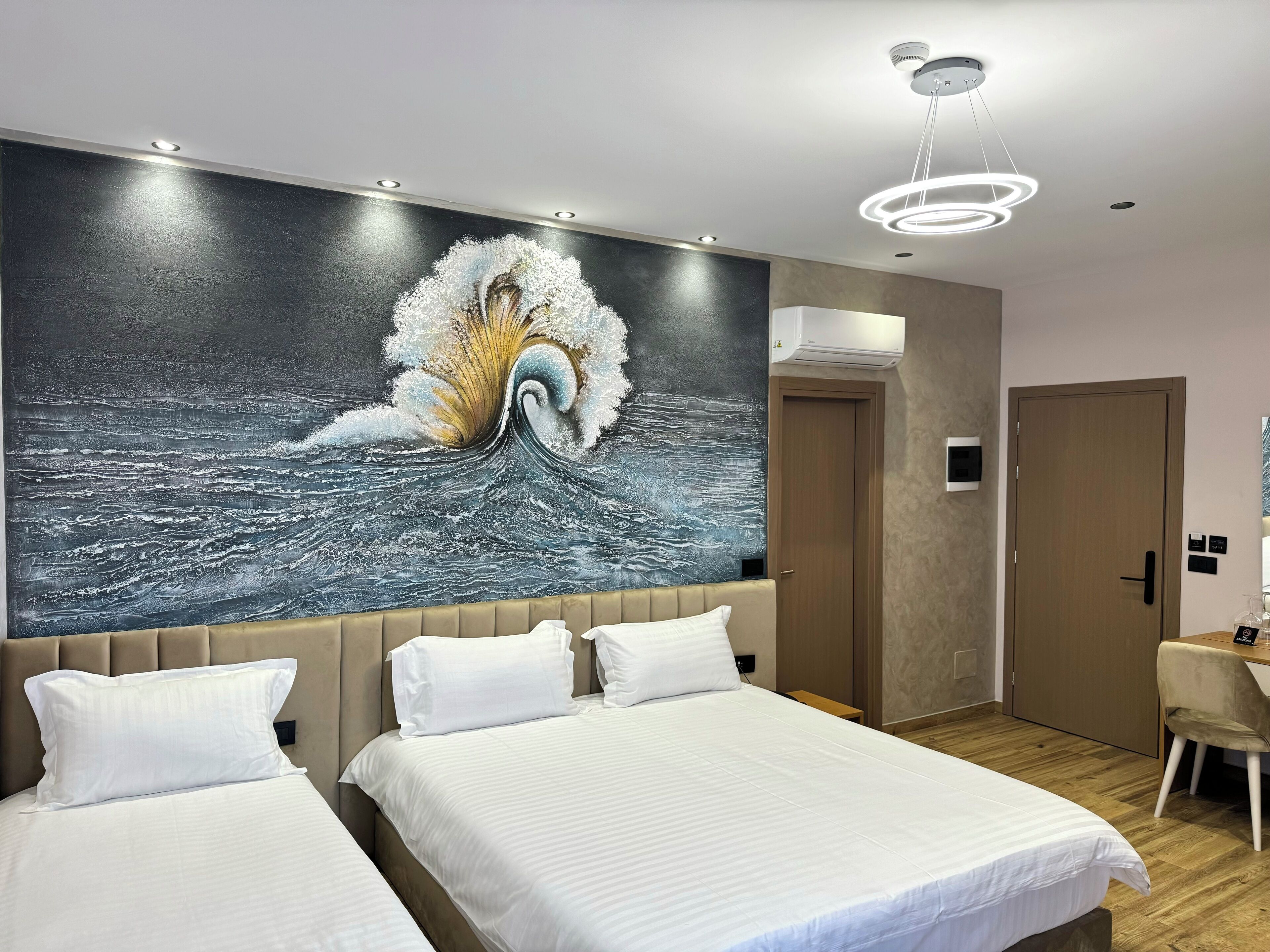 Familierom | Skrivebord, lydisolert og wi-fi (inkludert)