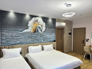 Kamar Keluarga | Meja kerja, kedap suara, dan Wi-Fi gratis