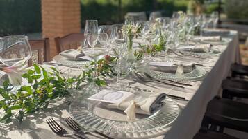 Outdoor dining