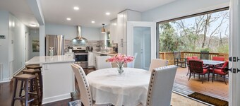 Renovated: 6 min to Parris Island - 10 min to downtown - Family Gem - Beach Pass