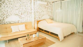 3 kamar tidur, seprai premium, selimut bulu angsa, dan busa memori