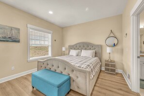 5 soverom, skrivebord, reiseseng for barn og wi-fi (inkludert)