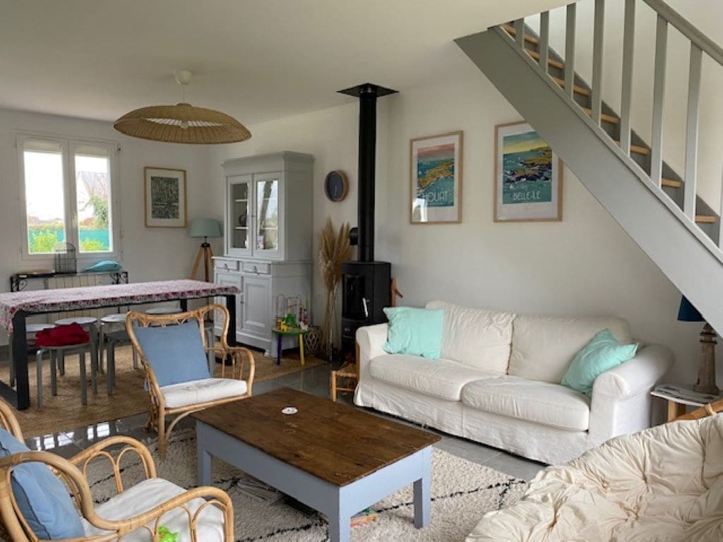 Tv, dvd-spelare och böcker