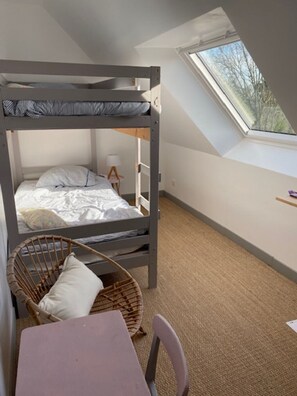 3 Schlafzimmer, Bügeleisen/Bügelbrett, Reisekinderbett