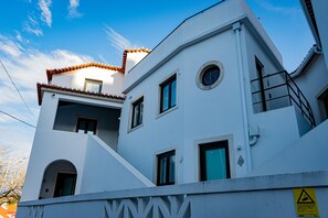 Exterior - Uma Casa da Nossa História! No Centro com Vista Sobre o Castelo de Leiria! (Leiria)
