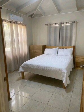 2 soverom, strykejern/-brett, wi-fi og sengetøy