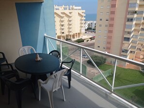 Outdoor dining - Mar Azul esc.II 6º pta.16 Only Families (Playa Xeraco)