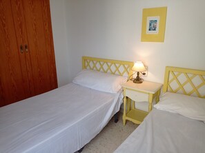 3 makuuhuonetta, vuodevaatteet