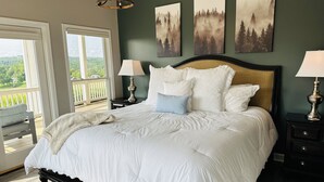 Quarto superior, vista para o rio | 1 quarto, ferros/tábuas de passar roupa, Wi-Fi de cortesia