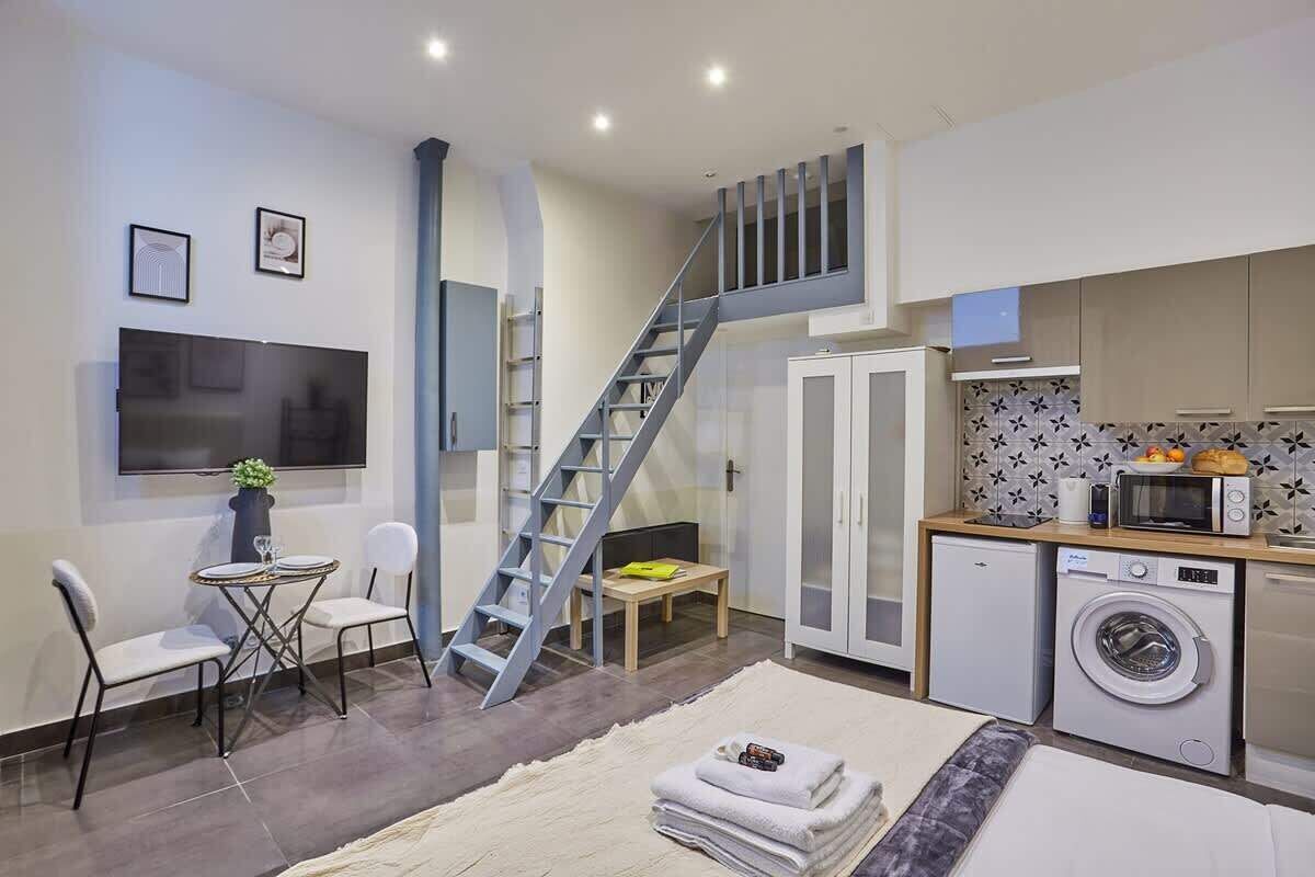 1 chambre, fer et planche à repasser, Wi-Fi gratuit, draps fournis