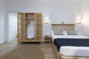 Iron/ironing board, free WiFi, bed sheets - A (VA070.2.6) TH Mediterranean Suites 6 (Valencia / València)