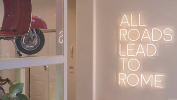 Appartamento Comfort, 4 camere da letto | Area soggiorno | TV LED 55 pollici con canali digitali