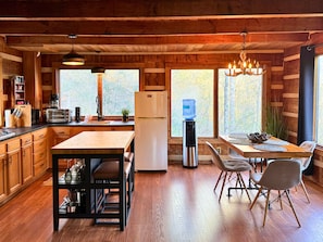 Fridge, microwave, stovetop, coffee/tea maker - Cabin Retreat Between Marshall and Hot Springs! Firepit, Creek, Pure Bliss! (Marshall)