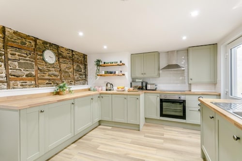 3 Bed in Appledore (oc-m28041)