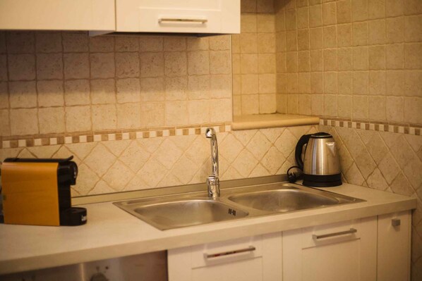 Fridge, oven, stovetop, toaster