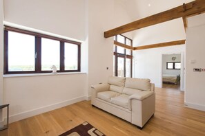 Living area - 2 bedroom accommodation in Bodmin Moor (Bodmin Moor)