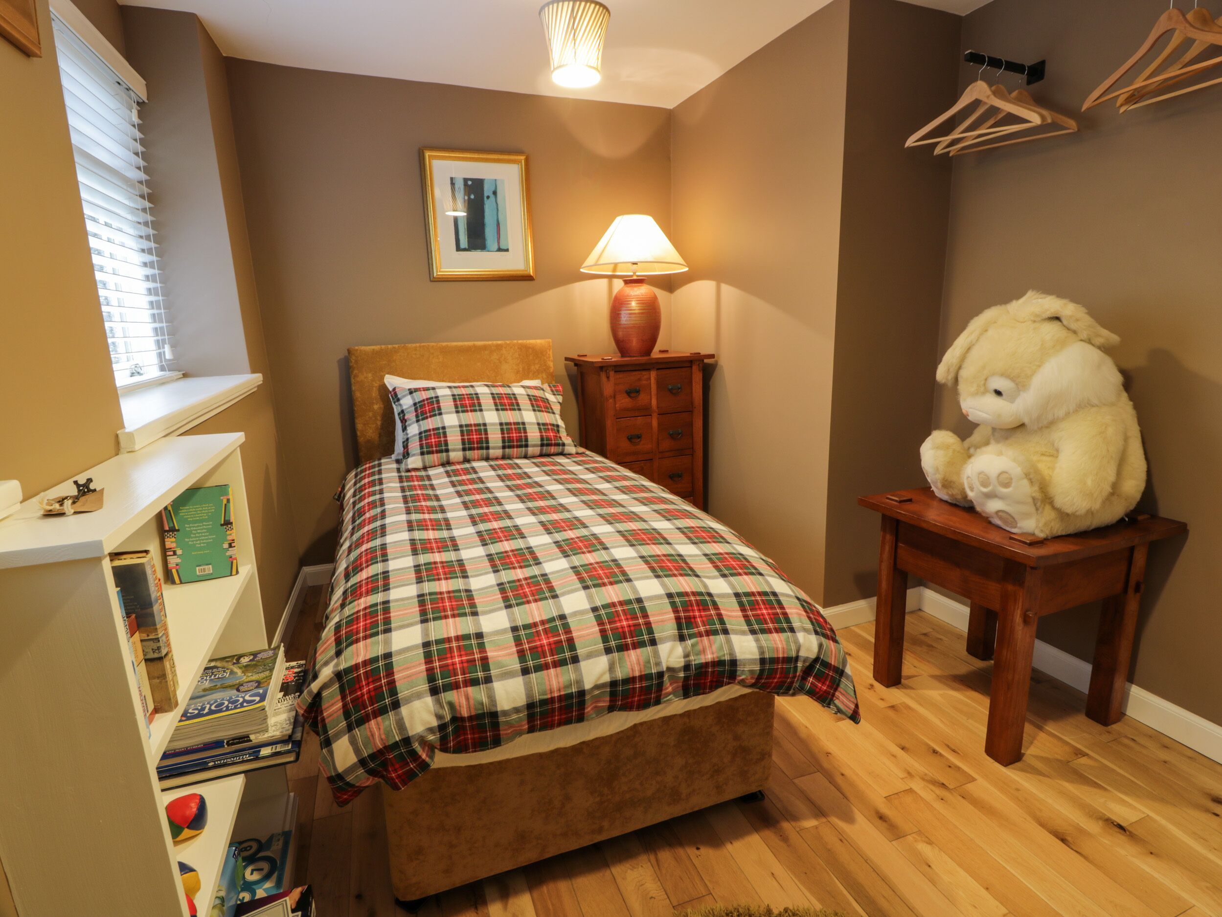 3 quartos, individualmente decorados, individualmente mobiliados