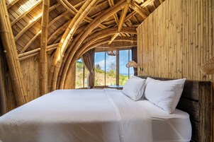 Vila exclusiva, vista para o oceano | 1 quarto, frigobar, escrivaninha, espaço de trabalho para notebook