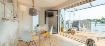 Hausboot RĂĄn fĂŒr 5 Pers. mit GroĂzĂŒgiger Dachterrasse in KragenĂŠs auf Lolland