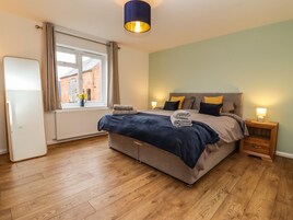 1 habitación, decoración personalizada y muebles diferentes 