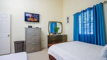 2 bedrooms, Egyptian cotton sheets, premium bedding, down duvets