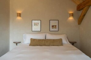 4 bedrooms, desk, iron/ironing board, travel crib - Luxe Mountaintop Sanctuary+Sauna+Hot Tub+EVCharger (Vilas)