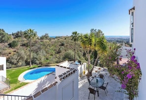 Outdoor dining - Sunny flat with pool by Costarentals - Ref 52 (Mijas)