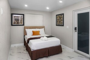 3 habitaciones, tabla de planchar con plancha y wifi gratis 