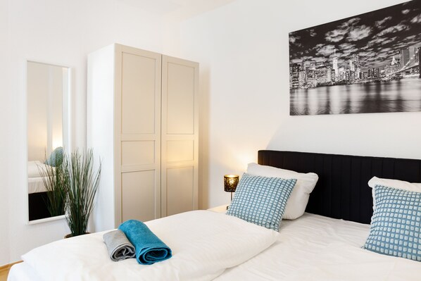 3 habitaciones, tabla de planchar con plancha, cuna de viaje y wifi